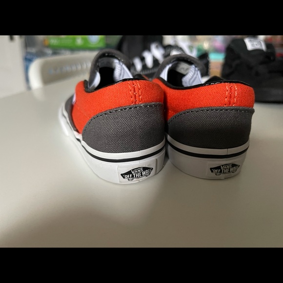 Vans Baby Shoes - Picture 2 of 3